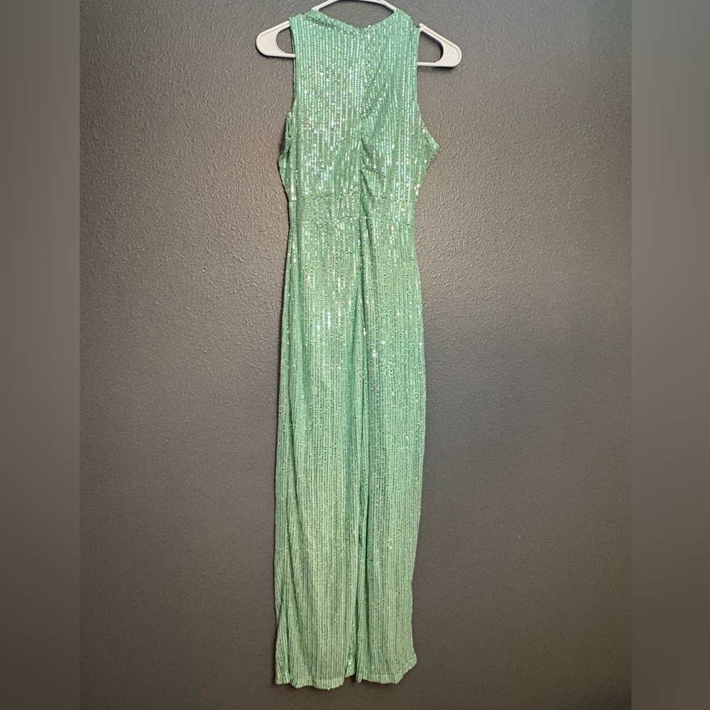 Elegant Green Sequin Jumpsuit - Picture 2 of 2